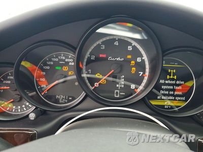 Zdjęcie 9 z 12 samochodu: 2016 PORSCHE PANAMERA TURBO VIN:WP0AC2A7XGL070276 - miniatura