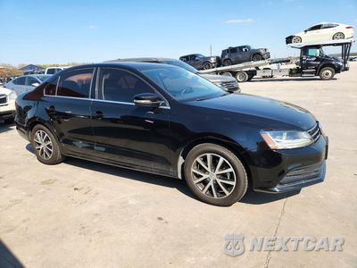 Czwarte zdjęcie samochodu z boku: 2018 VOLKSWAGEN JETTA SE VIN:3VWDB7AJXJM234461 - miniatura