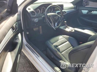 Zdjęcie 8 z 12 samochodu: 2015 MERCEDES-BENZ C 250 VIN:WDDGJ4HB0FG434661 - miniatura