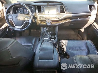 Zdjęcie 8 z 13 samochodu: 2018 TOYOTA HIGHLANDER LIMITED VIN:5TDYZRFH6JS287630 - miniatura