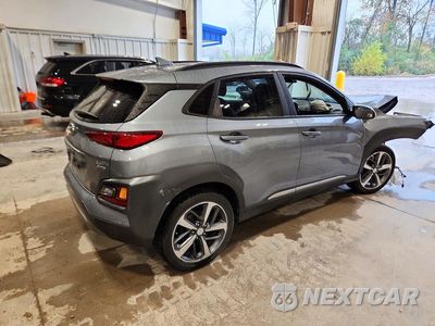 Trzecie zdjęcie samochodu z tyłu: 2020 HYUNDAI KONA ULTIMATE VIN:KM8K5CA52LU535829 - miniatura