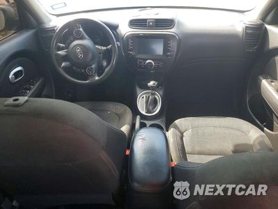 Zdjęcie 8 z 12 samochodu: 2018 KIA SOUL + VIN:KNDJP3A56J7594176 - miniatura