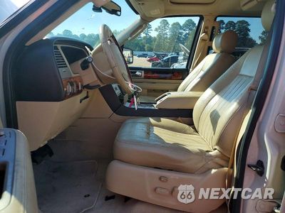Zdjęcie 7 z 13 samochodu: 2006 LINCOLN NAVIGATOR VIN:5LMFU28536LJ25147 - miniatura