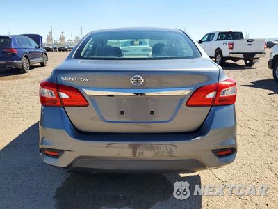 Zdjęcie 6 z 12 samochodu: 2018 NISSAN SENTRA S VIN:3N1AB7AP7JY271800 - miniatura