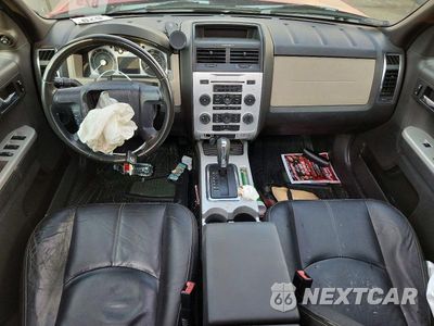 Zdjęcie 8 z 13 samochodu: 2008 MERCURY MARINER VIN:4M2CU81198KJ03676 - miniatura