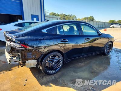 Trzecie zdjęcie samochodu z tyłu: 2026 NISSAN SENTRA SR VIN:3N1AB9DV9TY272472 - miniatura