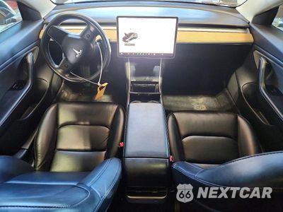 Zdjęcie 8 z 12 samochodu: 2019 TESLA MODEL 3 VIN:5YJ3E1EA1KF300642 - miniatura