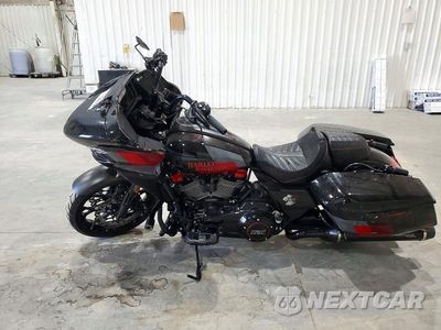 Trzecie zdjęcie samochodu z tyłu: 2025 HARLEY-DAVIDSON FLTRXSTSE VIN:1HD1TL813SB950272 - miniatura