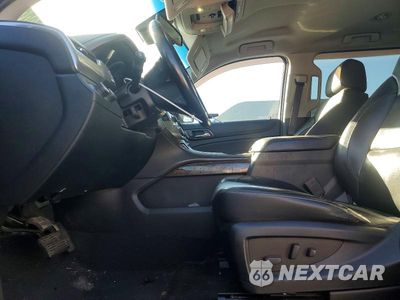 Zdjęcie 7 z 13 samochodu: 2020 CHEVROLET SUBURBAN K1500 LT VIN:1GNSKHKC2LR121757 - miniatura