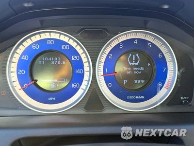Zdjęcie 8 z 10 samochodu: 2011 VOLVO XC60 T6 VIN:YV4902DZ0B2182704 - miniatura
