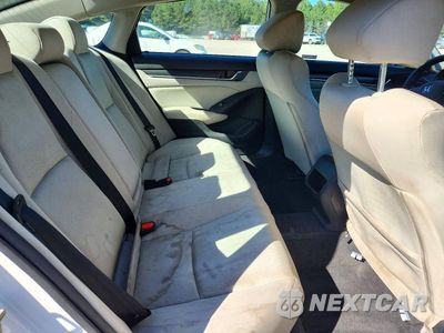 Zdjęcie 10 z 13 samochodu: 2018 HONDA ACCORD LX VIN:1HGCV1F1XJA174157 - miniatura