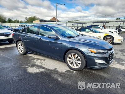 Czwarte zdjęcie samochodu z boku: 2019 CHEVROLET MALIBU LT VIN:1G1ZD5ST2KF104174 - miniatura
