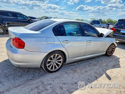Trzecie zdjęcie samochodu z tyłu: 2011 BMW 328 I SULEV VIN:WBAPH5G54BNM76549 - miniatura