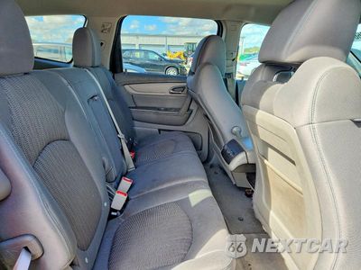 Zdjęcie 11 z 13 samochodu: 2017 CHEVROLET TRAVERSE LS VIN:1GNKRFED8HJ213899 - miniatura