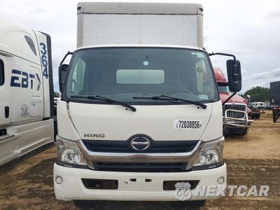 Piąte zdjęcie samochodu w środku: 2017 HINO 195 BOX TRUCK VIN:JHHSDM2H4HK005318 - miniatura