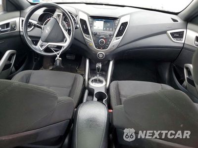 Zdjęcie 8 z 12 samochodu: 2017 HYUNDAI VELOSTER VALUE EDITION VIN:KMHTC6AD3HU322723 - miniatura