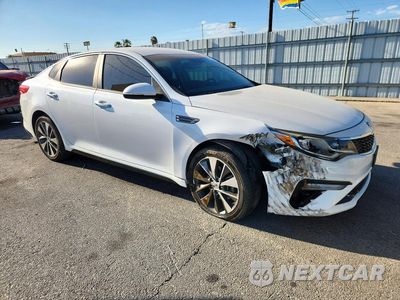 Czwarte zdjęcie samochodu z boku: 2019 KIA OPTIMA S VIN:5XXGT4L36KG295934 - miniatura
