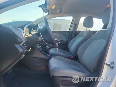 Zdjęcie 7 z 13 samochodu: 2017 CHEVROLET SONIC VIN:1G1JG6SH5H4174679 - miniatura