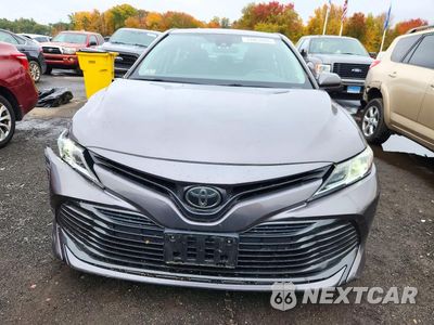 Piąte zdjęcie samochodu w środku: 2019 TOYOTA CAMRY LE VIN:4T1B11HK1KU195650 - miniatura