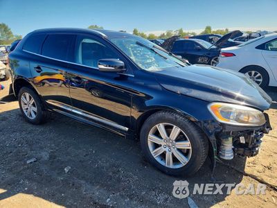 Czwarte zdjęcie samochodu z boku: 2017 VOLVO XC60 T5 INSCRIPTION VIN:YV440MRU8H2000209 - miniatura