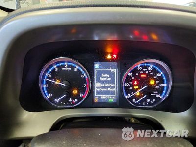 Zdjęcie 9 z 13 samochodu: 2017 TOYOTA RAV4 LIMITED VIN:2T3DFREV6HW574523 - miniatura