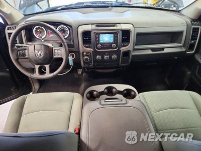 Zdjęcie 8 z 13 samochodu: 2018 RAM 1500 ST VIN:1C6RR7FG6JS254612 - miniatura