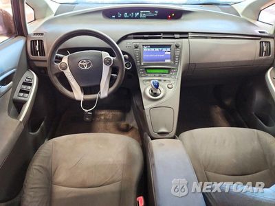 Zdjęcie 8 z 12 samochodu: 2010 TOYOTA PRIUS III VIN:JTDKN3DU6A5077369 - miniatura