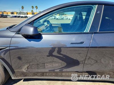 Zdjęcie 7 z 12 samochodu: 2025 TESLA MODEL Y VIN:7SAYGDED0SF313154 - miniatura