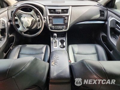 Zdjęcie 8 z 12 samochodu: 2018 NISSAN ALTIMA 2.5 SR VIN:1N4AL3AP1JC212338 - miniatura