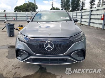 Piąte zdjęcie samochodu w środku: 2023 MERCEDES-BENZ EQE SUV 500 4MATIC VIN:4JGGM2CB8PA039995 - miniatura