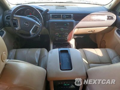 Zdjęcie 8 z 12 samochodu: 2007 GMC YUKON DENALI VIN:1GKFK63867J177900 - miniatura