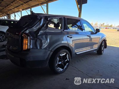 Trzecie zdjęcie samochodu z tyłu: 2025 KIA TELLURIDE S VIN:5XYP6DGC9SG696892 - miniatura