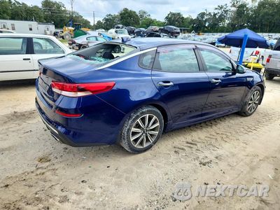 Trzecie zdjęcie samochodu z tyłu: 2019 KIA OPTIMA LX VIN:5XXGT4L35KG366590 - miniatura