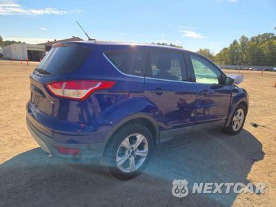 Trzecie zdjęcie samochodu z tyłu: 2016 FORD ESCAPE SE VIN:1FMCU0G77GUA91240 - miniatura