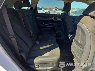 Zdjęcie 11 z 13 samochodu: 2022 KIA SORENTO LX VIN:5XYRG4LC5NG128106 - miniatura