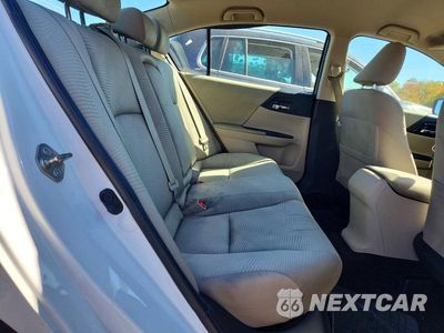 Zdjęcie 10 z 12 samochodu: 2016 HONDA ACCORD LX VIN:1HGCR2F35GA138994 - miniatura