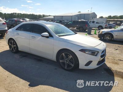 Czwarte zdjęcie samochodu z boku: 2021 MERCEDES-BENZ A 220 4MATIC VIN:W1K3G4FB0MJ299746 - miniatura