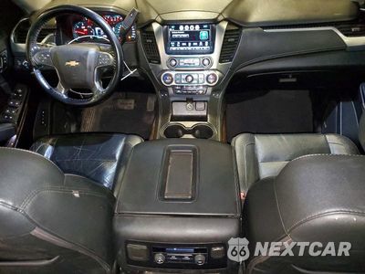 Zdjęcie 8 z 14 samochodu: 2019 CHEVROLET SUBURBAN K1500 LT VIN:1GNSKHKC5KR407360 - miniatura