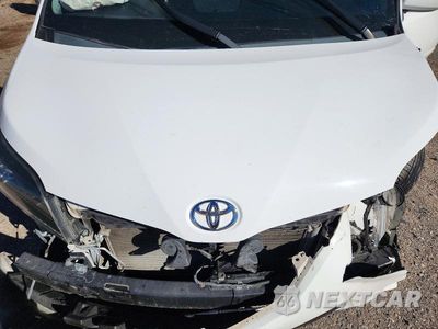 Zdjęcie 11 z 12 samochodu: 2016 TOYOTA SIENNA SE VIN:5TDXK3DC5GS716432 - miniatura