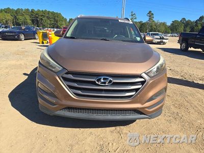 Piąte zdjęcie samochodu w środku: 2016 HYUNDAI TUCSON SE VIN:KM8J33A45GU138954 - miniatura