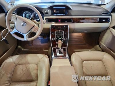Zdjęcie 8 z 13 samochodu: 2012 VOLVO XC70 T6 VIN:YV4902BZ7C1143554 - miniatura