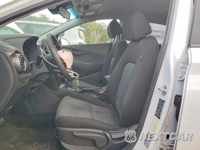 Zdjęcie 7 z 12 samochodu: 2019 HYUNDAI KONA SE VIN:KM8K12AA1KU256647 - miniatura