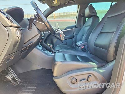 Zdjęcie 7 z 13 samochodu: 2016 VOLKSWAGEN TIGUAN S VIN:WVGAV7AX1GW519197 - miniatura