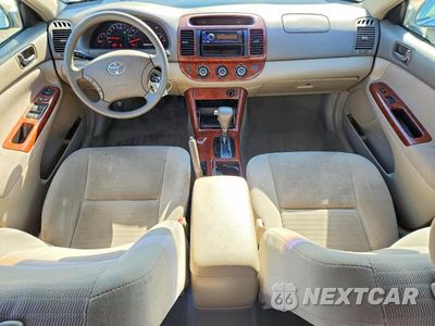Zdjęcie 8 z 12 samochodu: 2005 TOYOTA CAMRY LE VIN:4T1BE30K55U968538 - miniatura