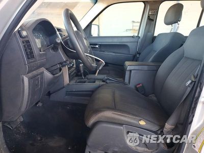 Zdjęcie 7 z 13 samochodu: 2012 JEEP LIBERTY SPORT VIN:1C4PJLAK8CW117601 - miniatura