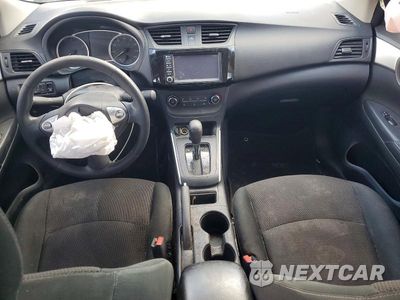 Zdjęcie 8 z 12 samochodu: 2019 NISSAN SENTRA S VIN:3N1AB7AP8KY457010 - miniatura