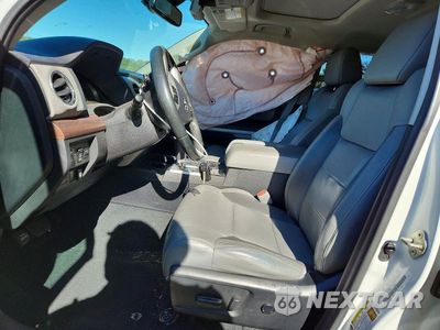 Zdjęcie 7 z 12 samochodu: 2020 TOYOTA TUNDRA CREWMAX LIMITED VIN:5TFHY5F11LX919607 - miniatura