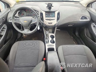 Zdjęcie 8 z 12 samochodu: 2017 CHEVROLET CRUZE LS VIN:1G1BC5SM3H7280280 - miniatura