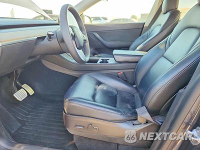 Zdjęcie 7 z 13 samochodu: 2022 TESLA MODEL Y VIN:7SAYGDEF6NF408100 - miniatura