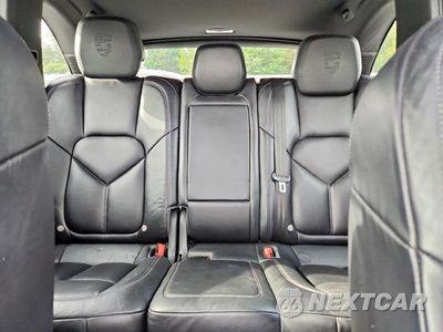 Zdjęcie 10 z 13 samochodu: 2017 PORSCHE CAYENNE VIN:WP1AA2A2XHKA80368 - miniatura